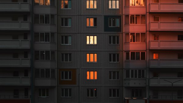 Серые многоэтажки