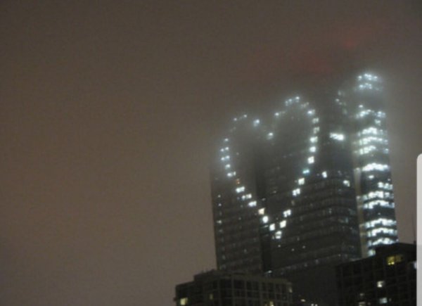 Сердце из окон домов