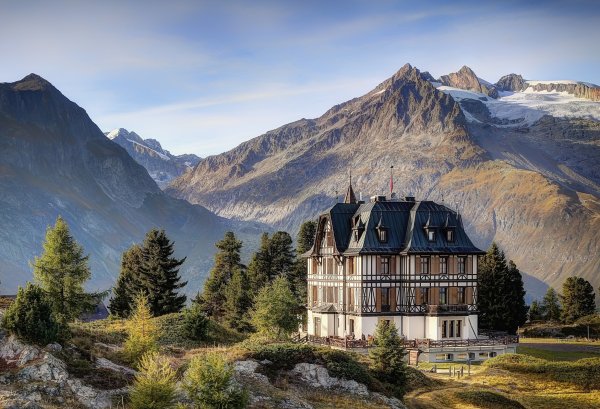 Домик в горах Альпы Швейцария