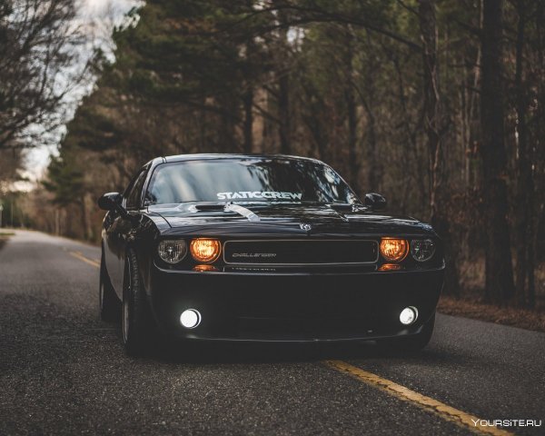4k Black dodge Challenger
