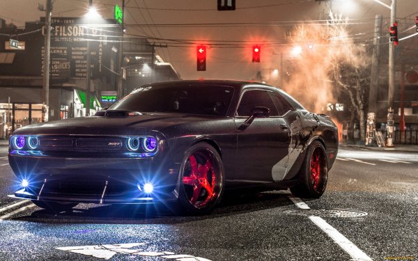 Додж Чарджер неон