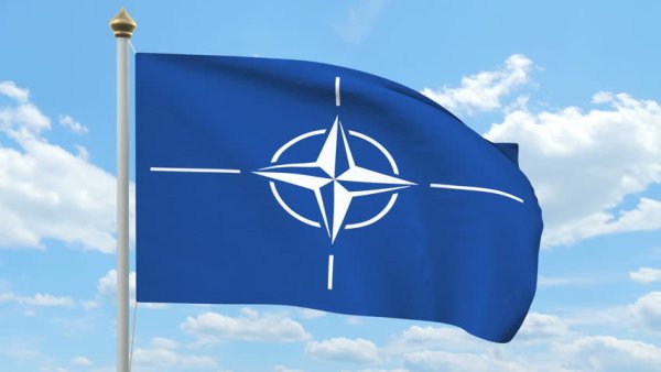 NATO флаг