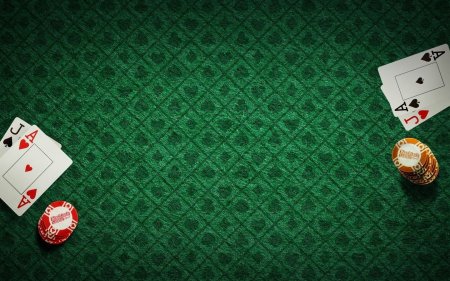 Карточный стол