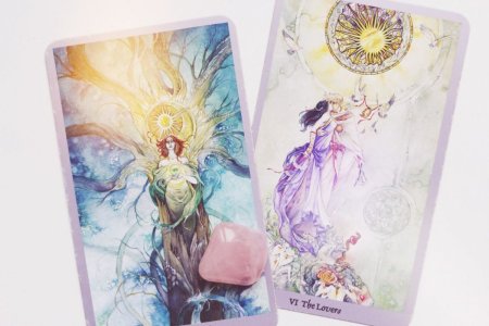 Светлые колоды Таро