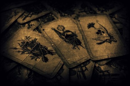 Мистические игральные карты