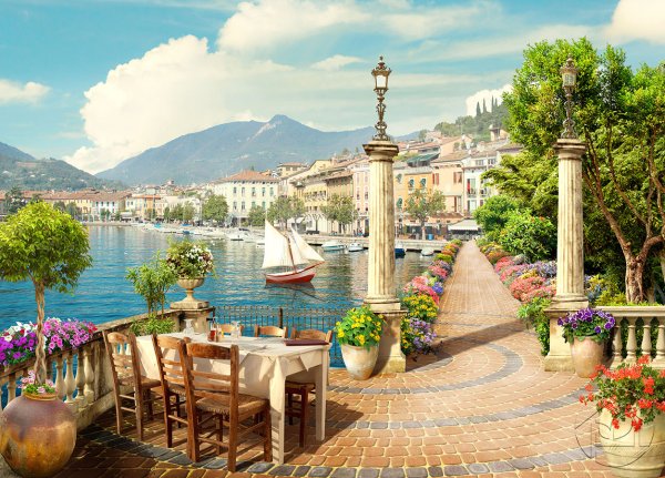 Фрески улочки Италии с кафе