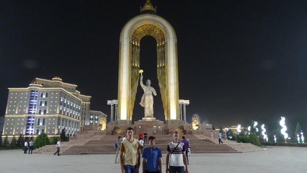 Душанбе Исмоили Сомони ночь