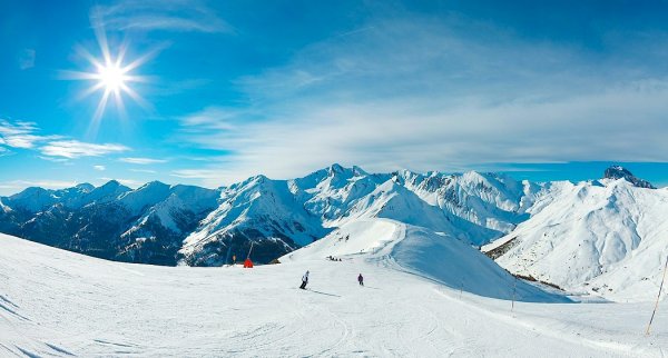 Курорт в Сочи в горах красная Поляна