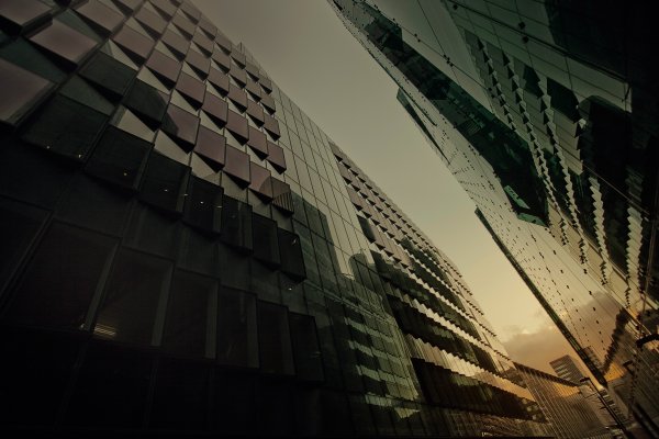 Красивые стеклянные здания