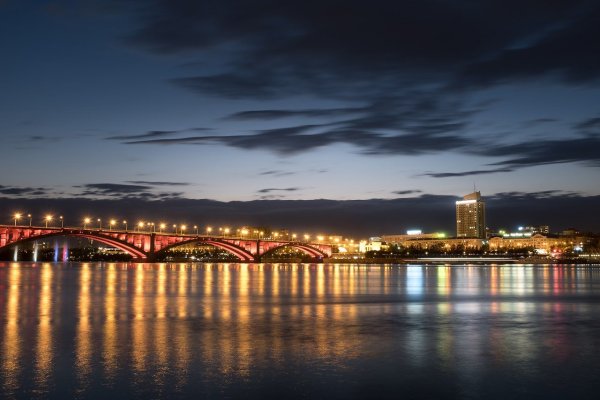 Набережная Енисея Красноярск ночью