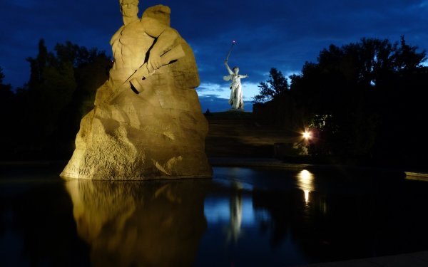 Ночной Мамаев Курган Волгоград