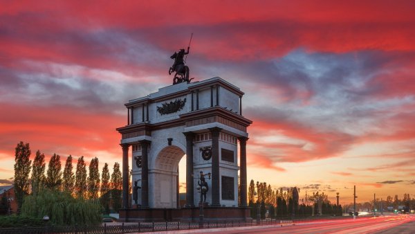 Триумфальная арка Курск
