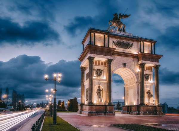 Город Курск Триумфальная арка
