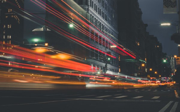 Ночной город в движении