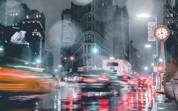 Портрет на фоне города