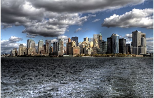 Город вдали