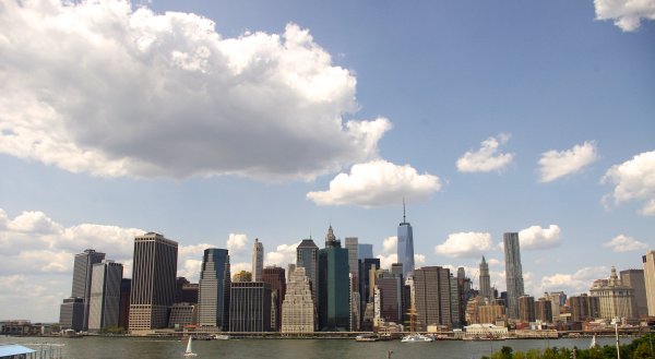 Небоскребы издалека