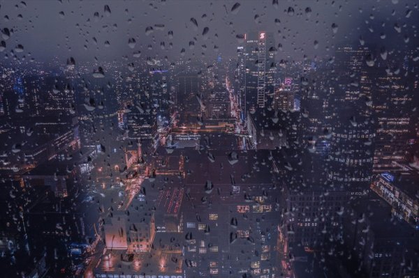 Ночной город дождь