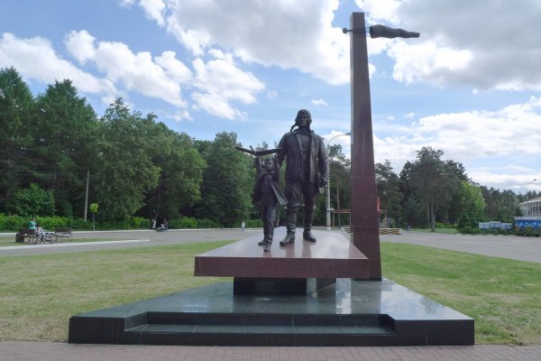 Памятник авиаторам Жуковский