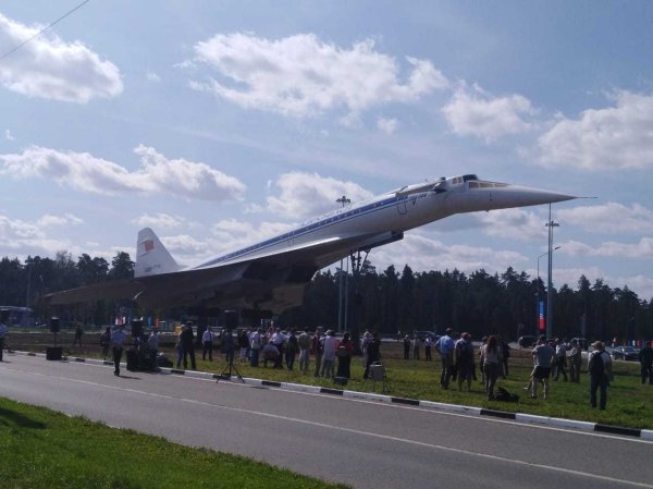 Ту-144 Жуковский памятник