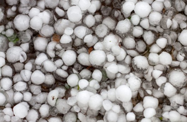 Град на белом фоне