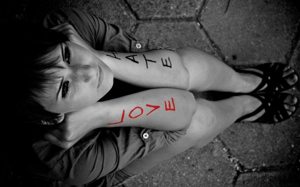 Грустные картинки на обои с надписью