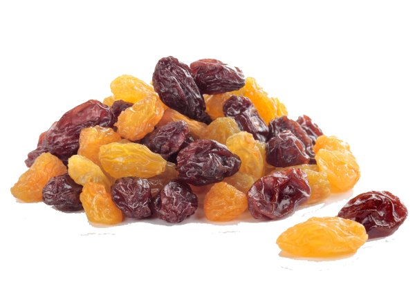 Сухофрукты на белом фоне