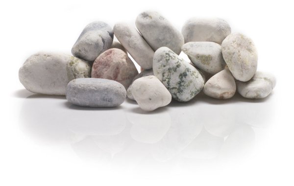 Камень на белом фоне