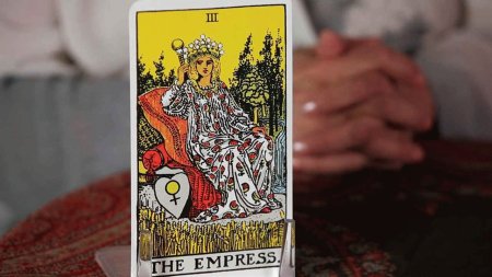 Таро Райдера Уэйта Императрица