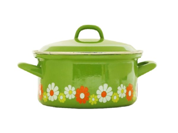 Ребенок с кастрюлей в садике