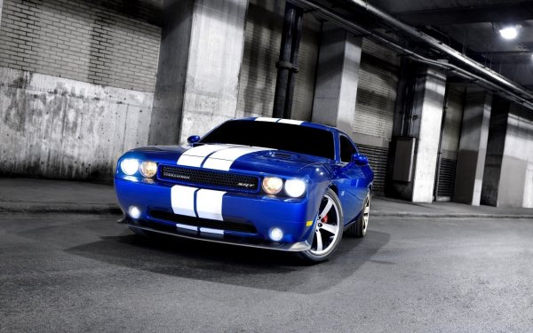 Dodge Challenger srt8