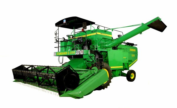 Комбайн Джон Дир на белом фоне