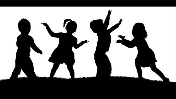 Силуэты играющих детей