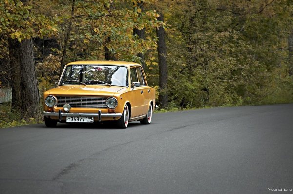 ВАЗ 2101 классика желтая