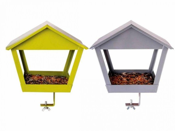 Кормушка для птиц на прозрачном фоне для детей