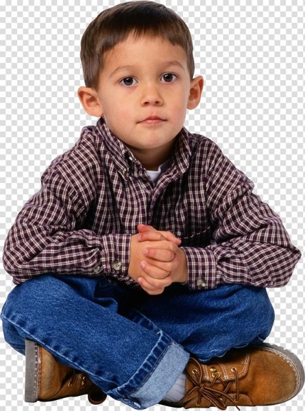 Мальчик сидит