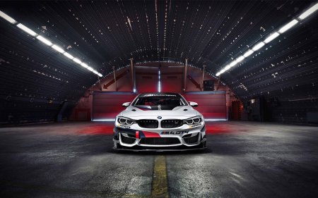 BMW m240i Racing