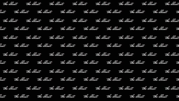 Много надписей на черном фоне