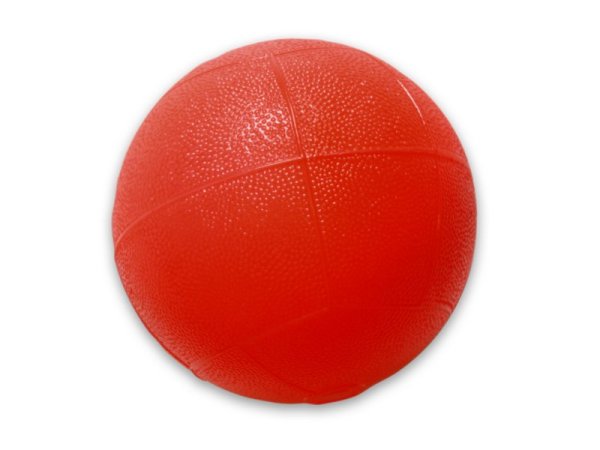 Красный пластиковый мячик