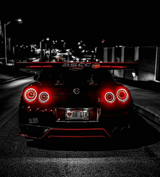 Nissan GTR r35 ночью