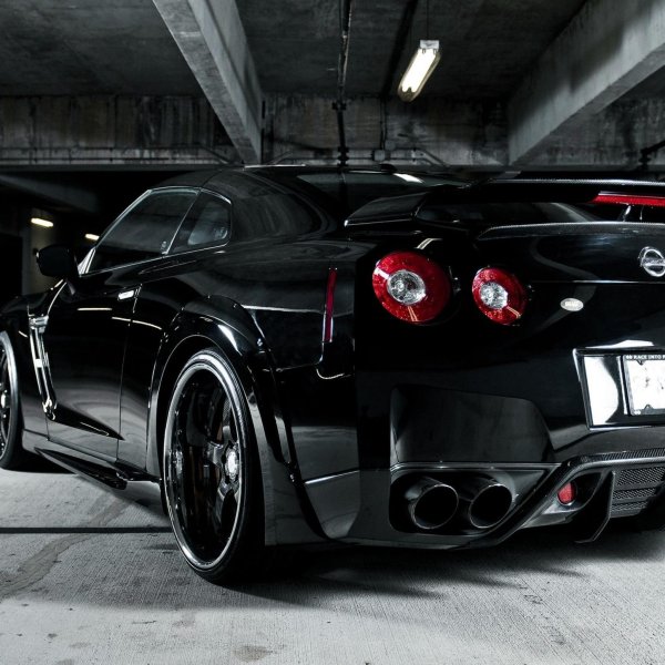 Ниссан ГТР черный