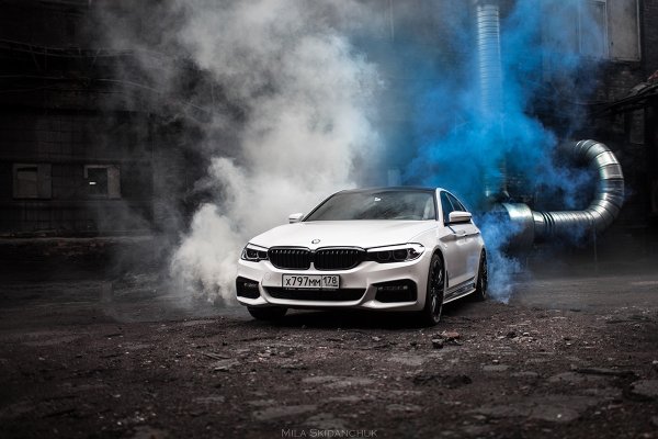 БМВ м5 дрифт дым