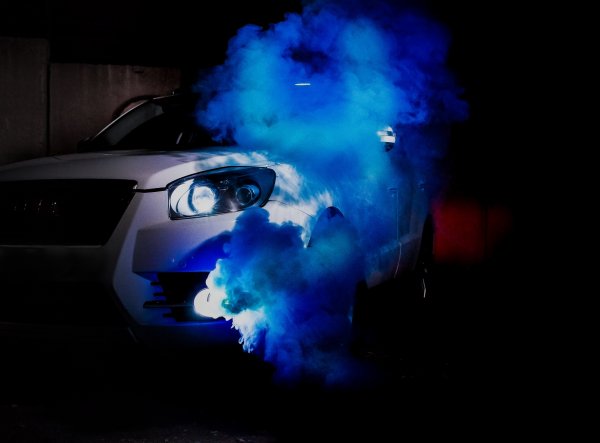 Авто в дыму