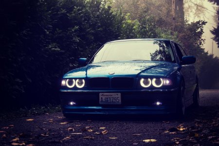 BMW e38 ангельские глазки