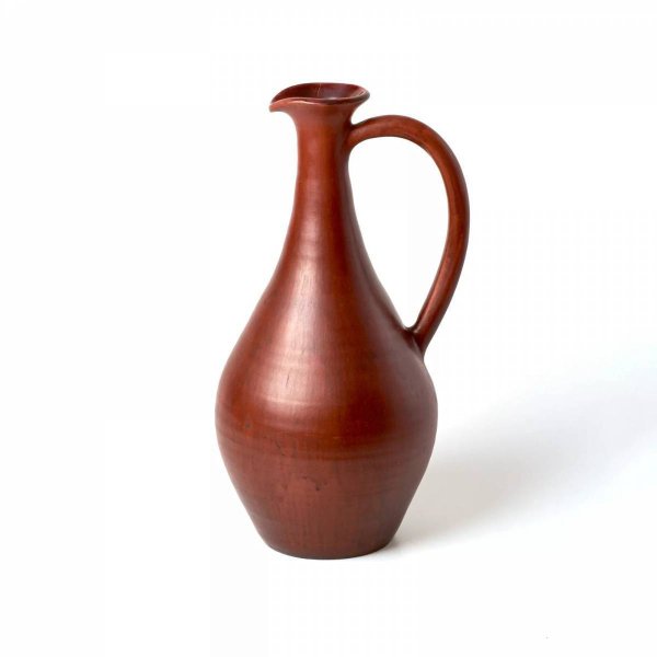 Глиняный кувшин для вина