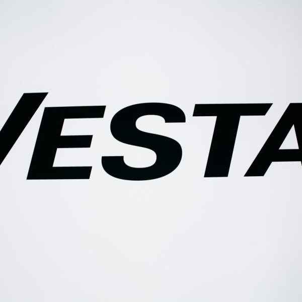 Надпись Веста