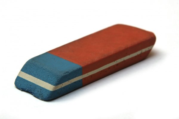 Стирательная резинка на прозрачном фоне