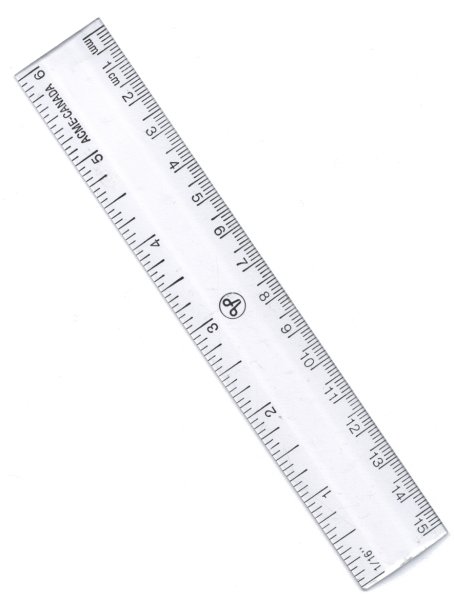 Линейка на белом фоне