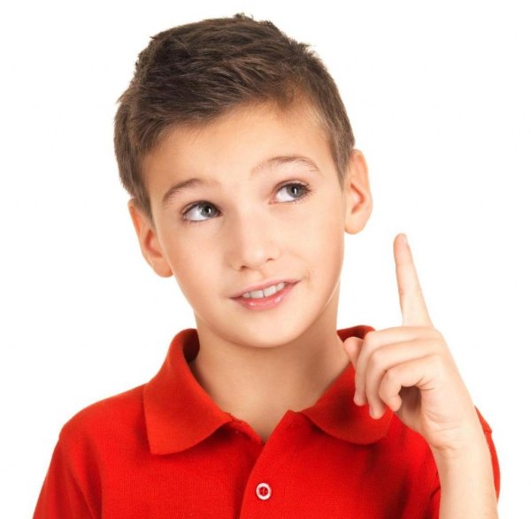 Ребенок с указательным пальцем