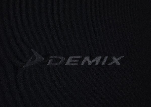 Лого спортивной одежды Demix